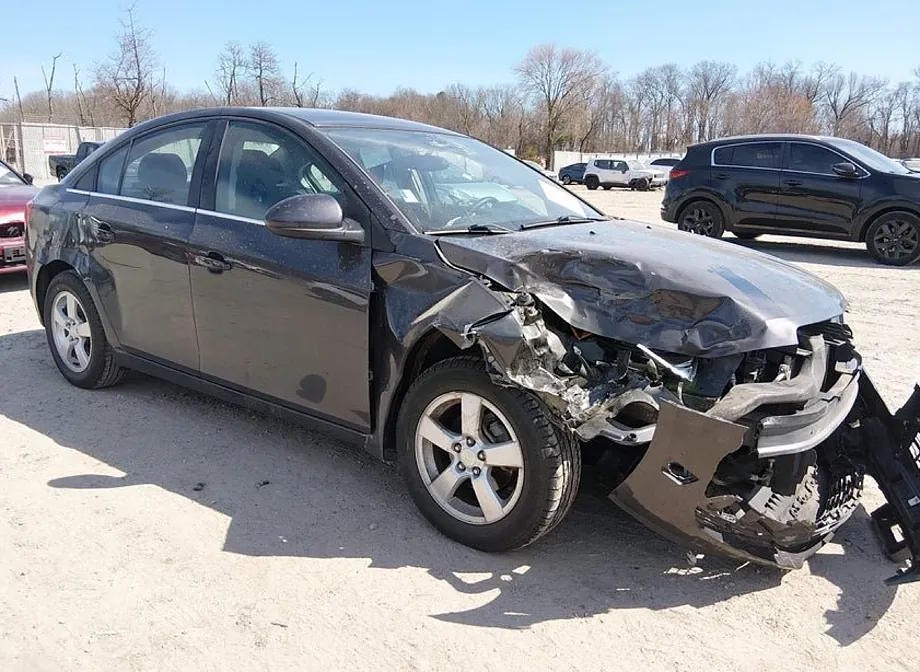 Image of a crashed car declared total loss.