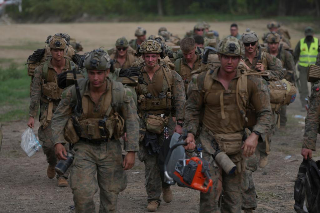 U.S. troops arrive to assist with earthquake relief efforts in La Guaira