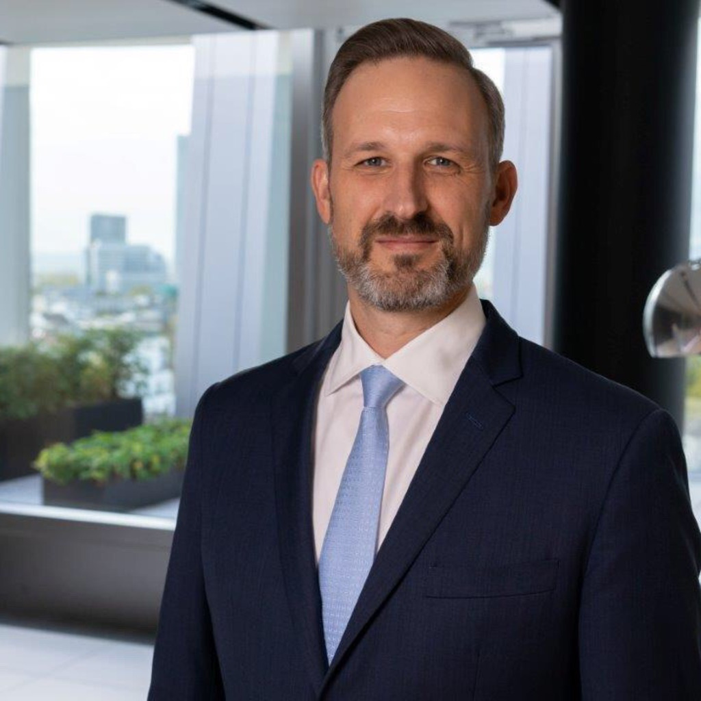Gregor Hirt is the global chief investment officer (CIO) of Multi-Assets at Allianz Global Investors.