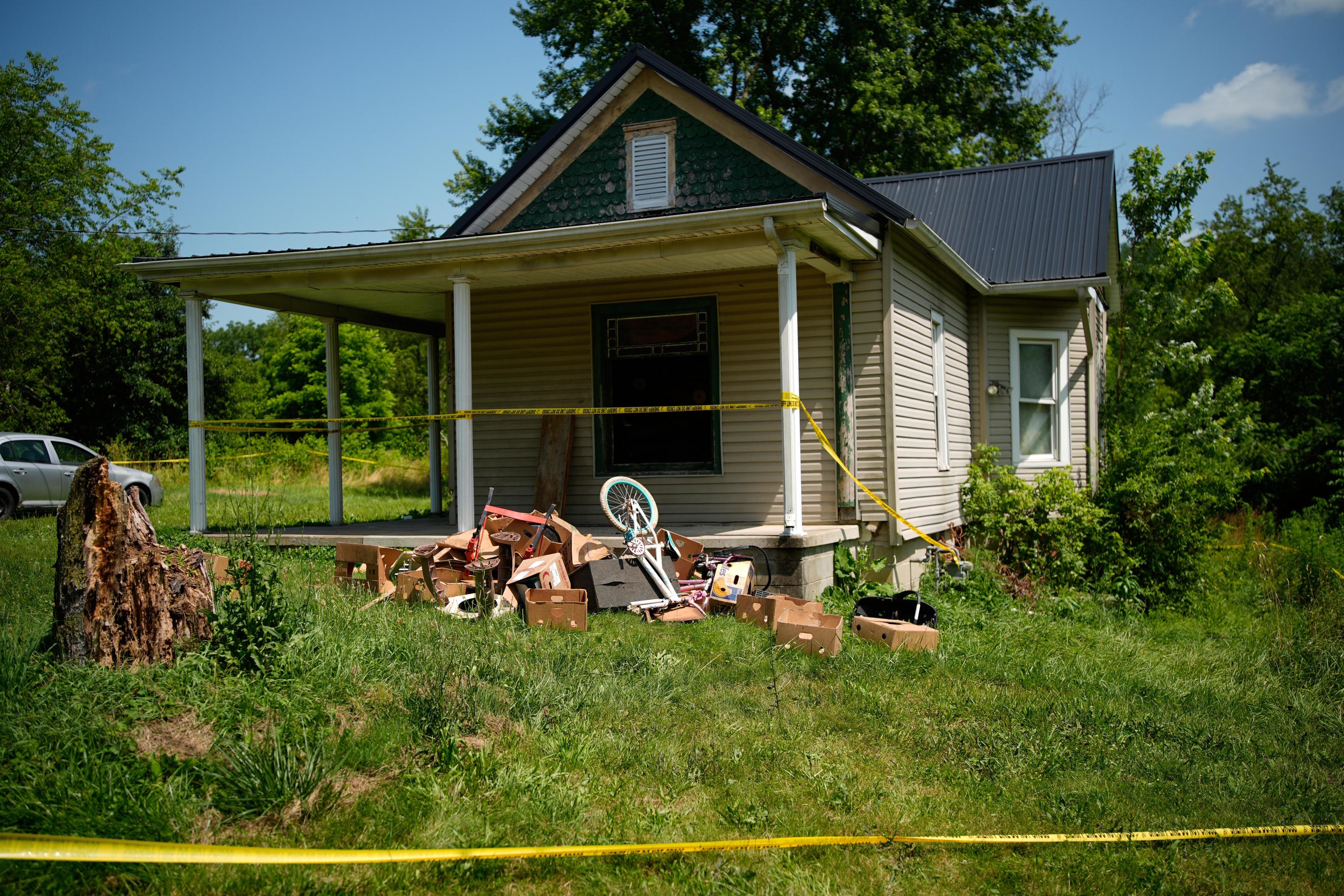 Photograph of the house in Hamden, Ohio, where the 16 siblings were found.