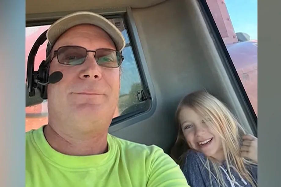 Kinslee Tschida, the girl from Illinois struck by lightning.