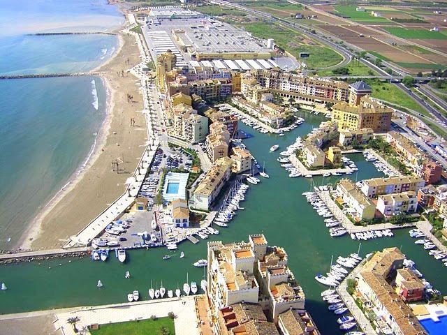 Port Saplaya.
