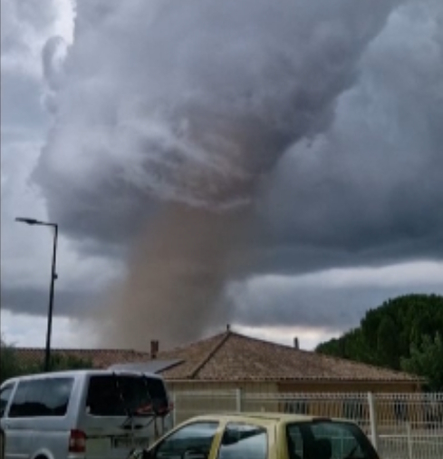 At least 41 people were injured this Monday after a tornado struck Pomas