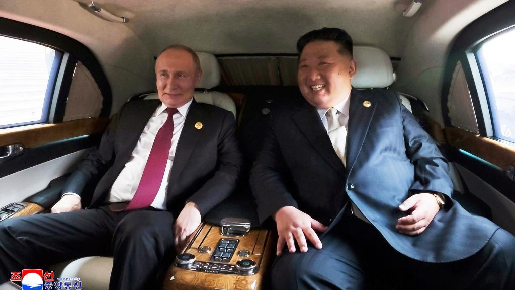North Korean leader Kim Jong Un, right, and Russian President Vladimir Putin