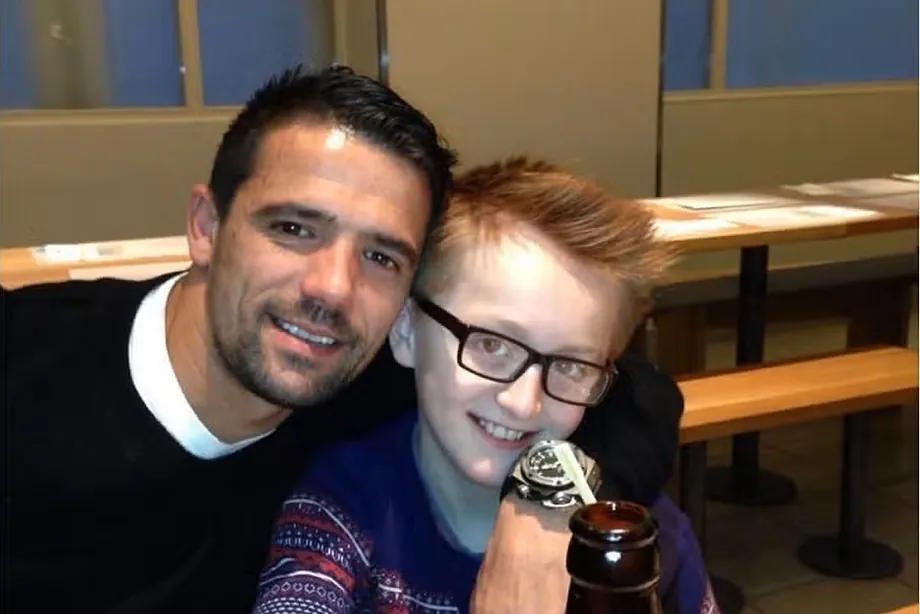 Nacho Novo with his son in one of the images he shared on Instagram.