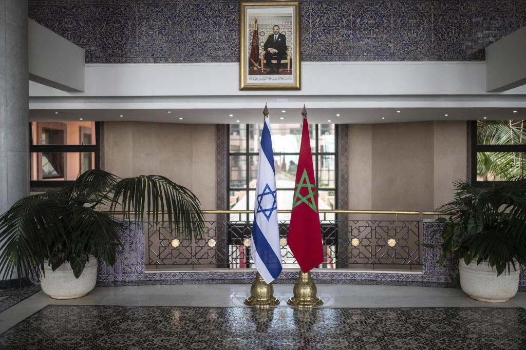 Moroccan and Israeli flags.