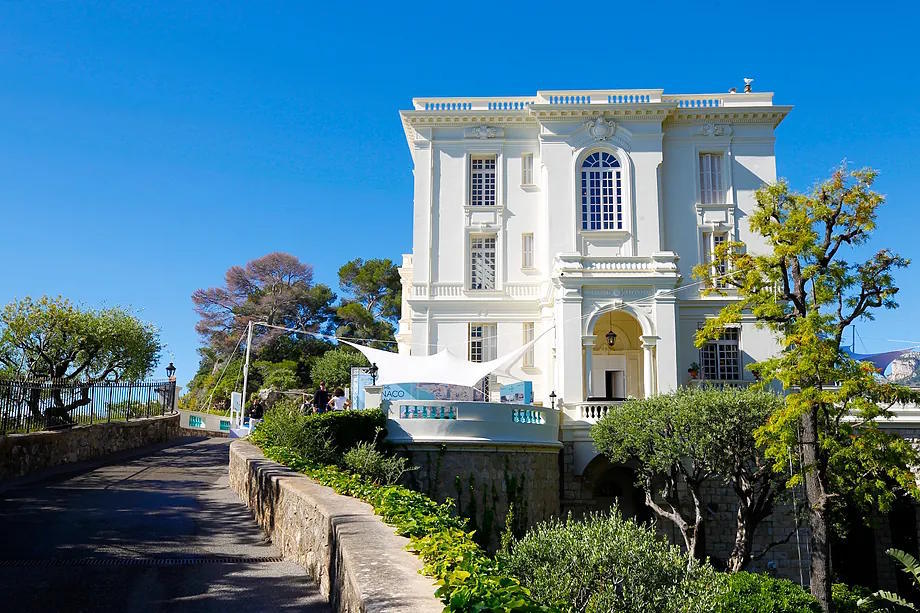 Main facade of Villa La Vigie.