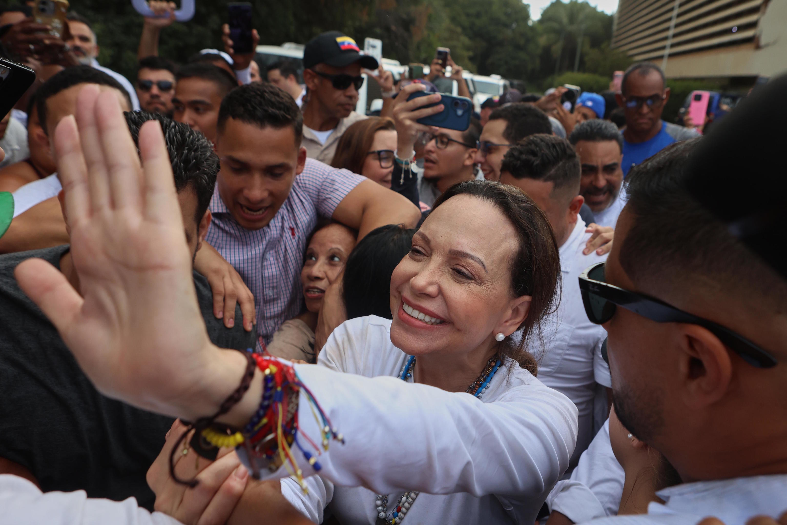 The leader of the Venezuelan author Mar�a Corina Machado saved La Guaira.